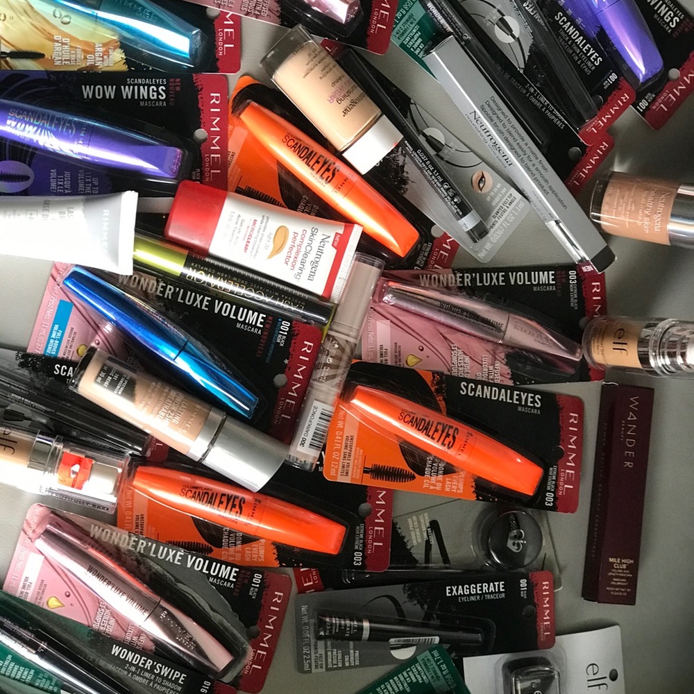 Overstocked Beauty Merch - Picture 3 of 4